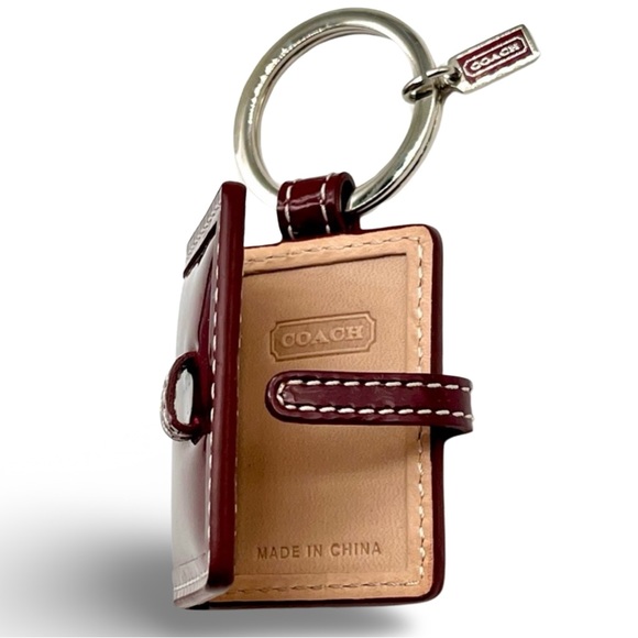 NWT NIB Vintage Coach Picture Frame Keyfob | Red Patent Leather | 1670 - Picture 4 of 6